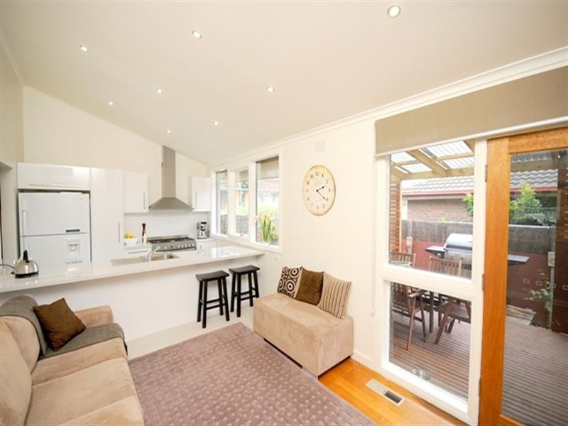 2 Daventry Avenue, Grovedale VIC 3216