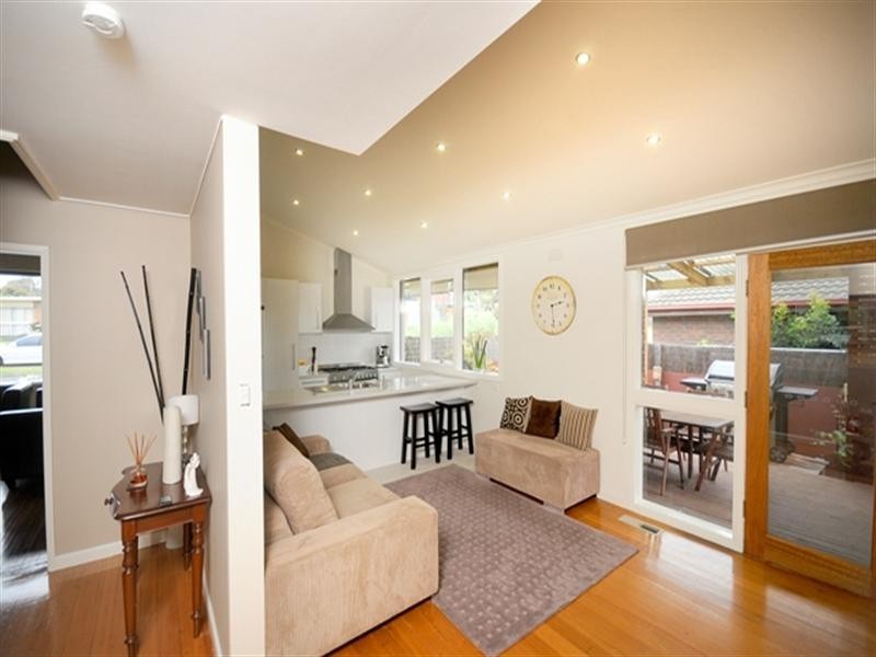 2 Daventry Avenue, Grovedale VIC 3216