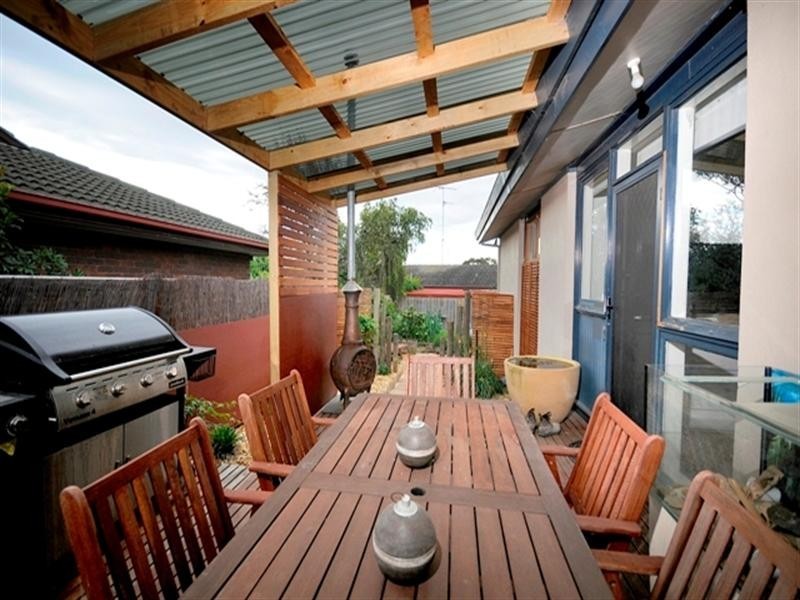 2 Daventry Avenue, Grovedale VIC 3216