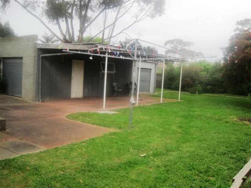 32 Wilton Avenue, Newcomb VIC 3219