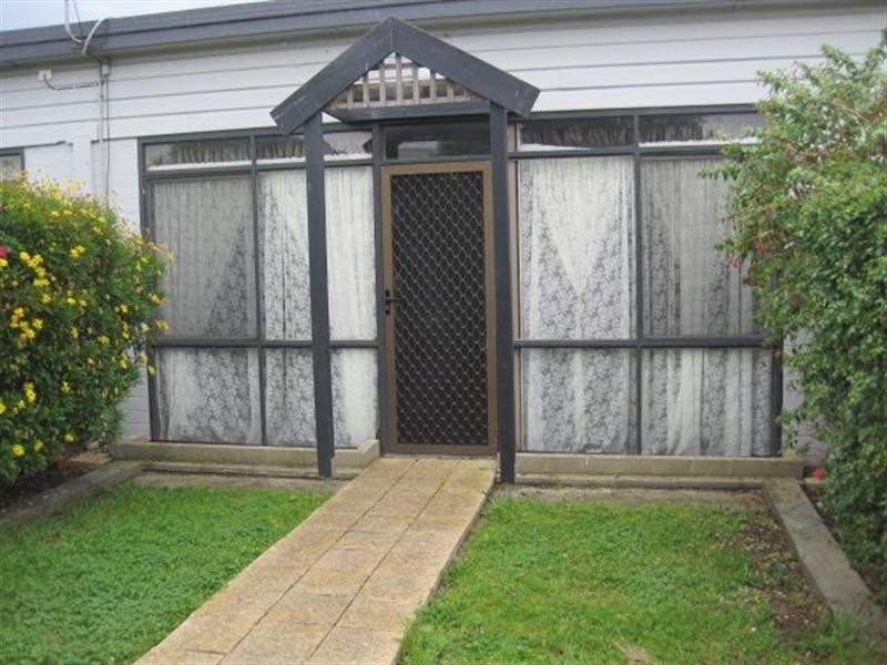 3/3 Rose Court, Newcomb VIC 3219