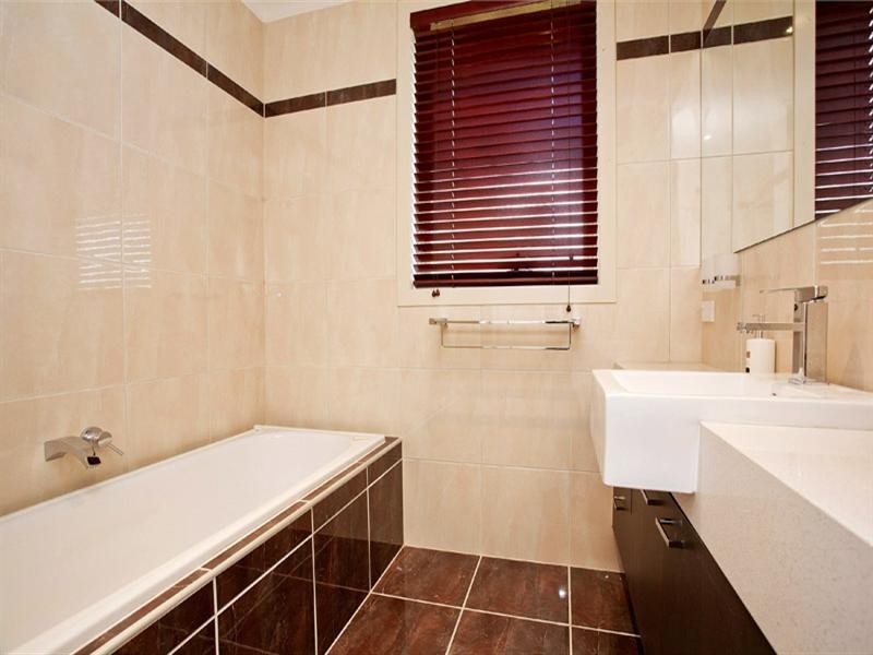 9/100-108 West Fyans Street, Newtown VIC 3220