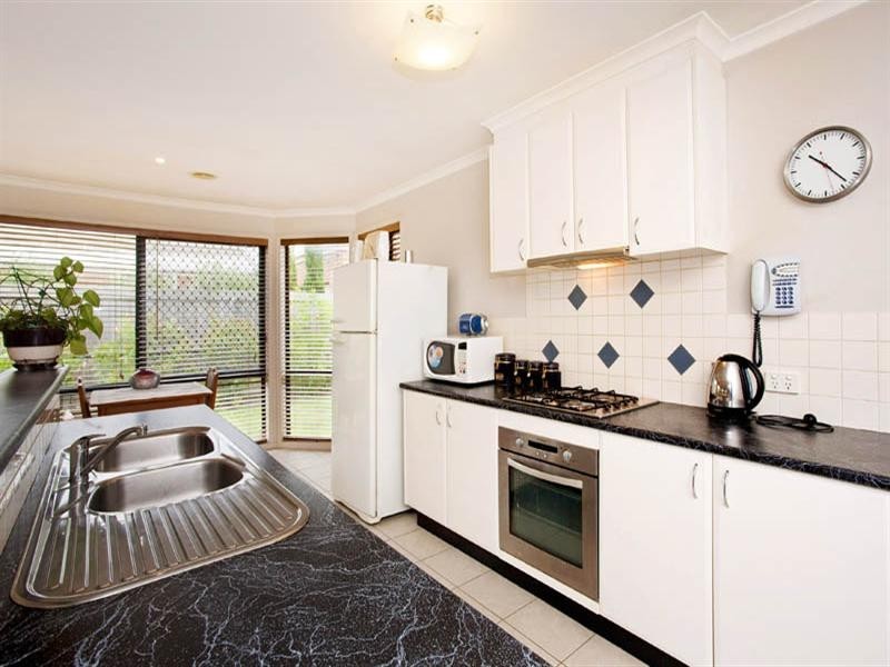 73 Canowindra Way, Leopold VIC 3224