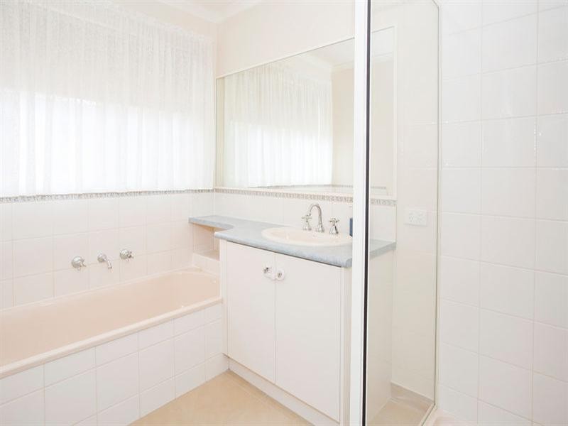 23 Haugh Street, Lovely Banks VIC 3221