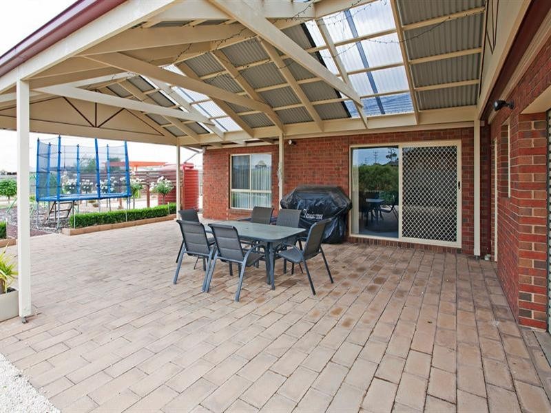 23 Haugh Street, Lovely Banks VIC 3221