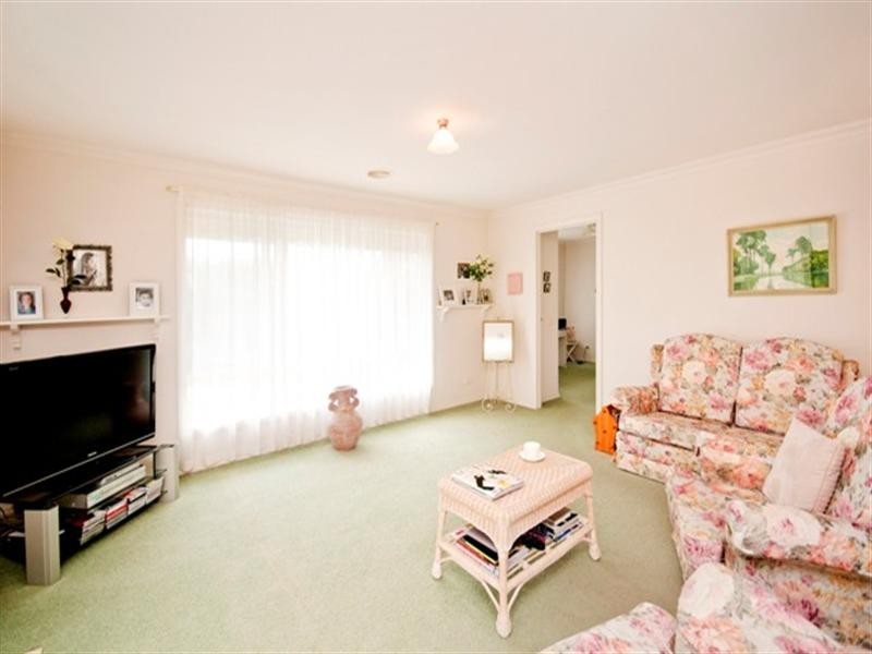 4 Bayfield Court, Newcomb VIC 3219