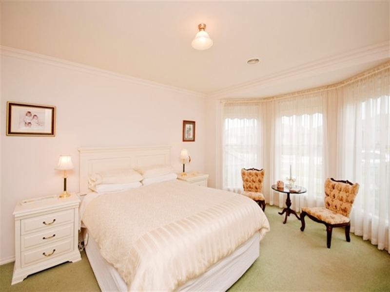 4 Bayfield Court, Newcomb VIC 3219