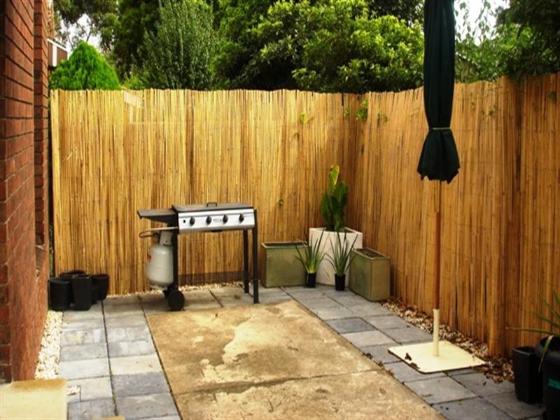 2/49 Oberon Drive, Belmont VIC 3216