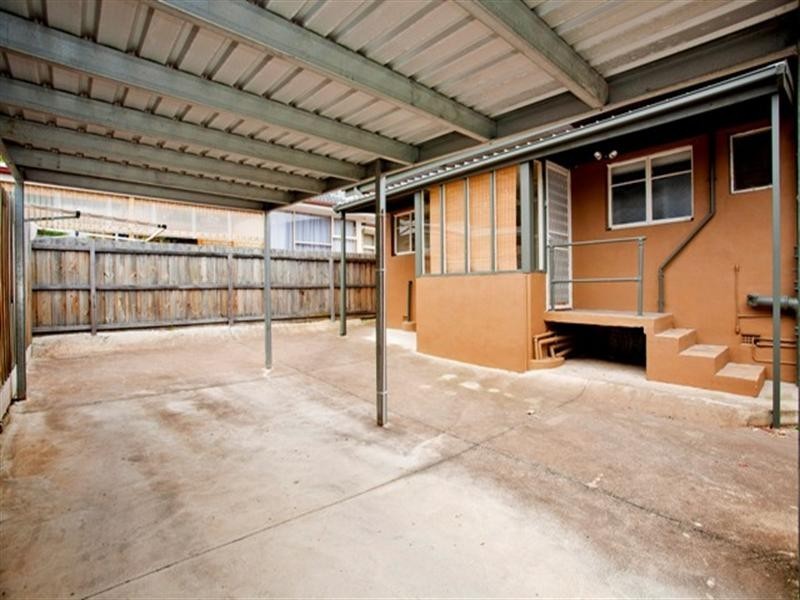 1/10 Matlock Street, Herne Hill VIC 3218