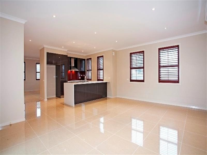 2/100-108 West Fyans Street, Newtown VIC 3220