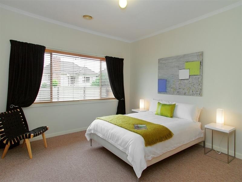 4 Mary Street, Hamlyn Heights VIC 3215