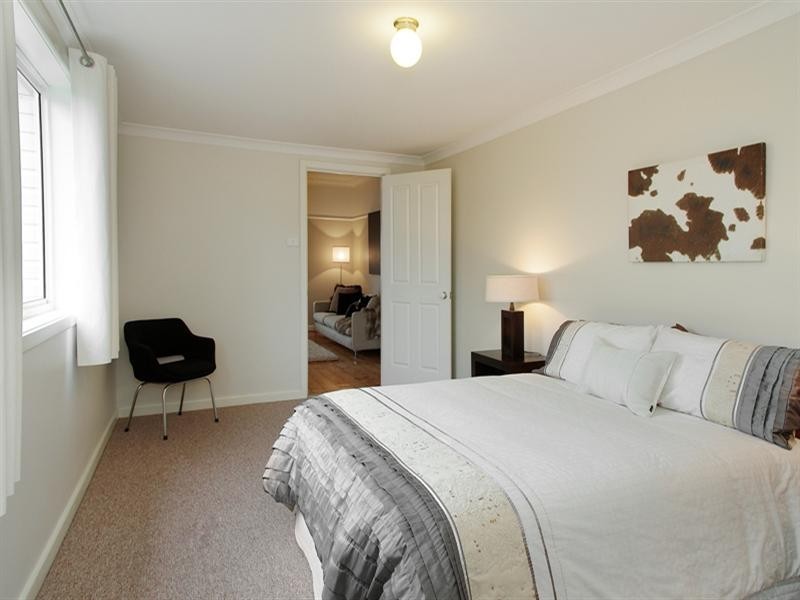 4 Mary Street, Hamlyn Heights VIC 3215