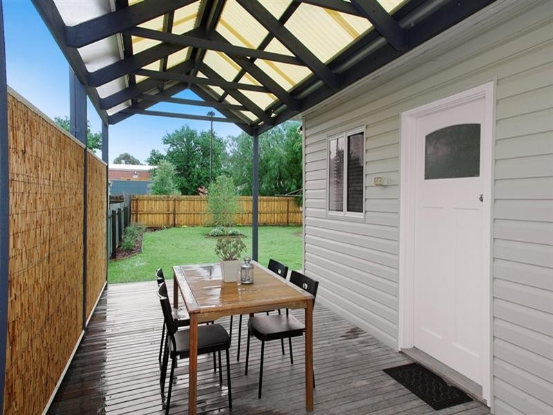 4 Mary Street, Hamlyn Heights VIC 3215