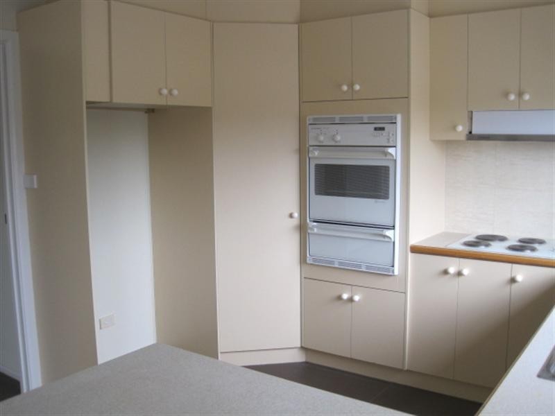 2/84 Braund Avenue, Bell Post Hill VIC 3215