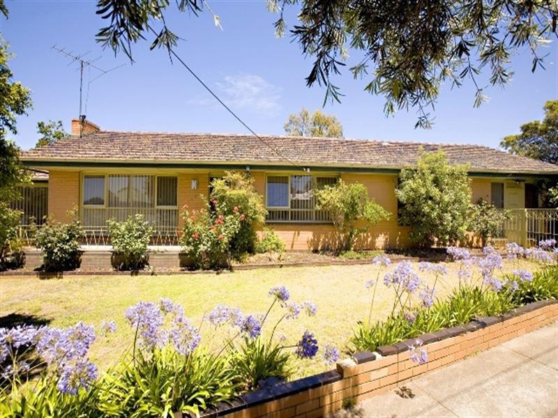 102 South Valley Road, Highton VIC 3216