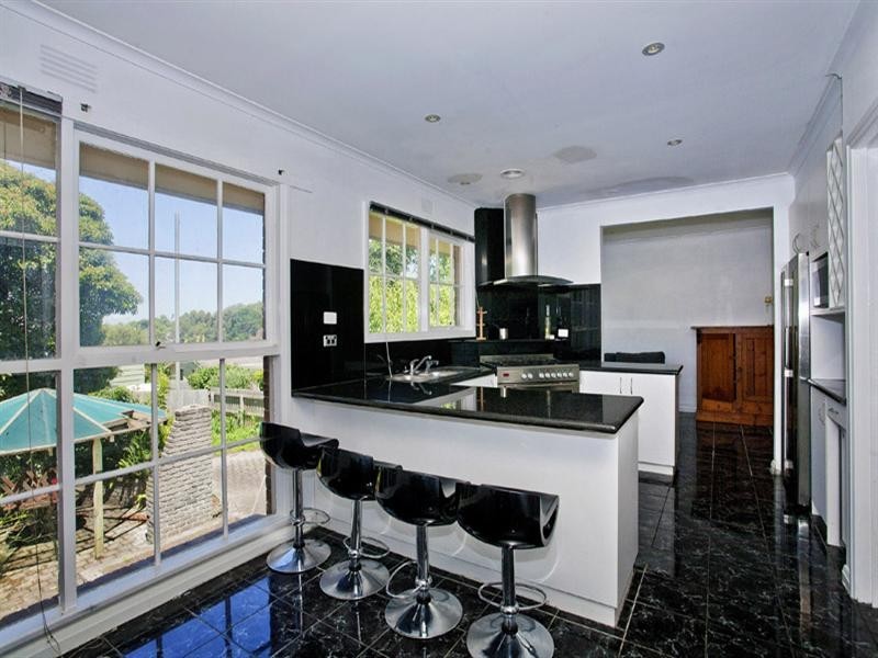 37 Thornhill Drive, Highton VIC 3216