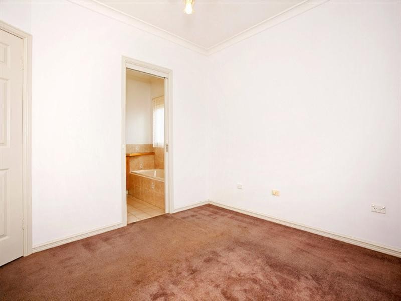 1/2 Hopkins Street, Winchelsea VIC 3241