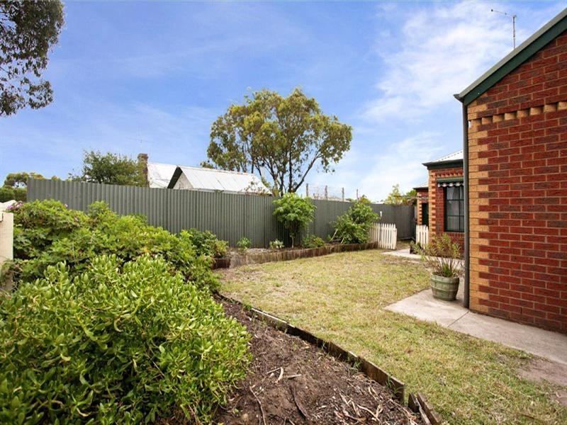 1/2 Hopkins Street, Winchelsea VIC 3241