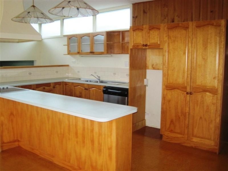 1 Highton Court, Highton VIC 3216