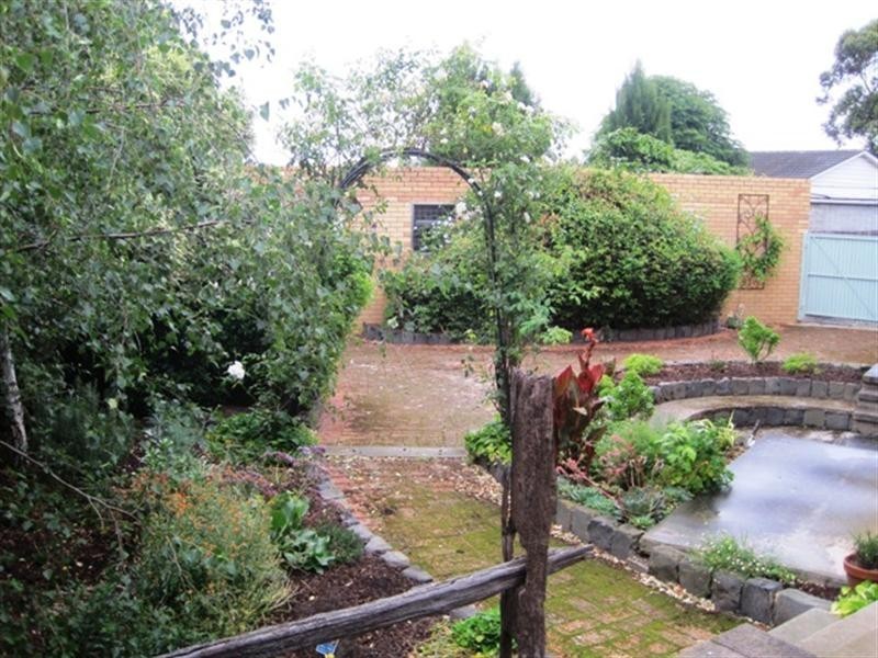 1 Highton Court, Highton VIC 3216