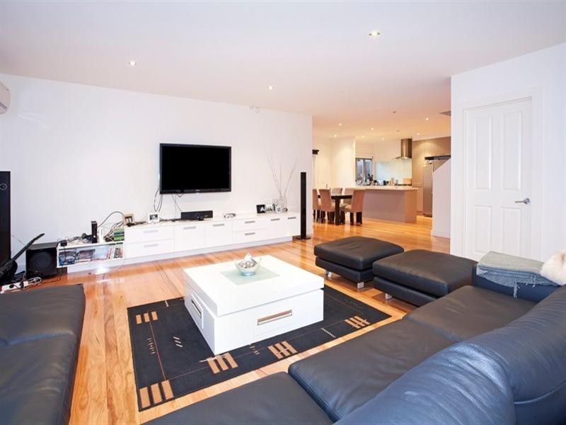 67 Saffron Street, Newtown VIC 3220