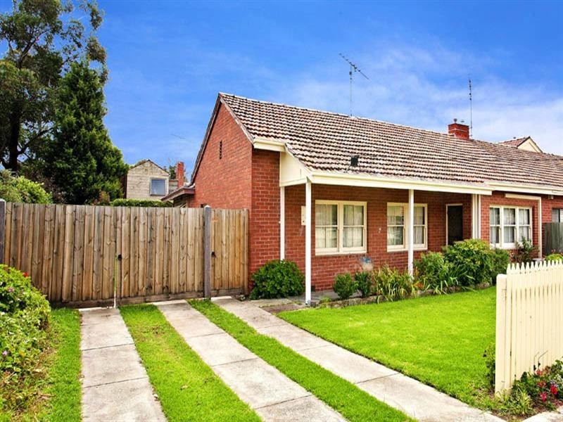 14 Churchill Avenue, Newtown VIC 3220