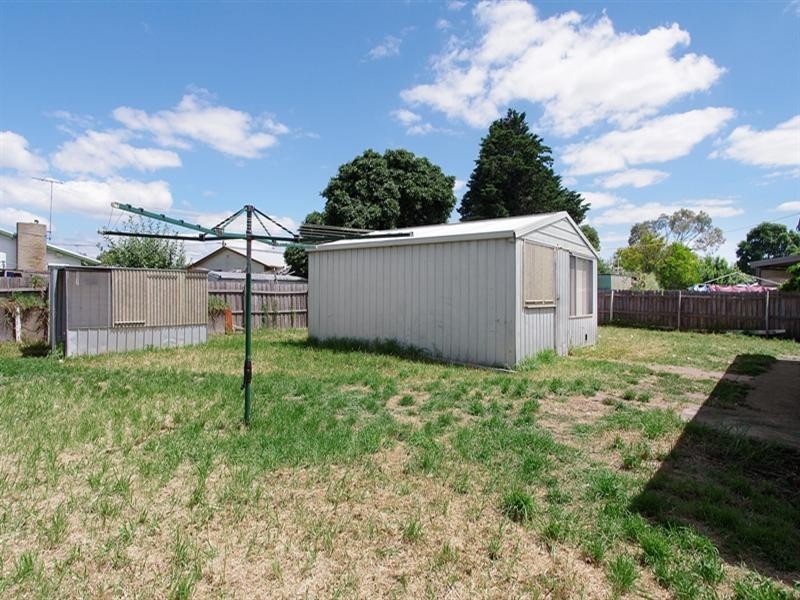 6 Emu Court, Norlane VIC 3214