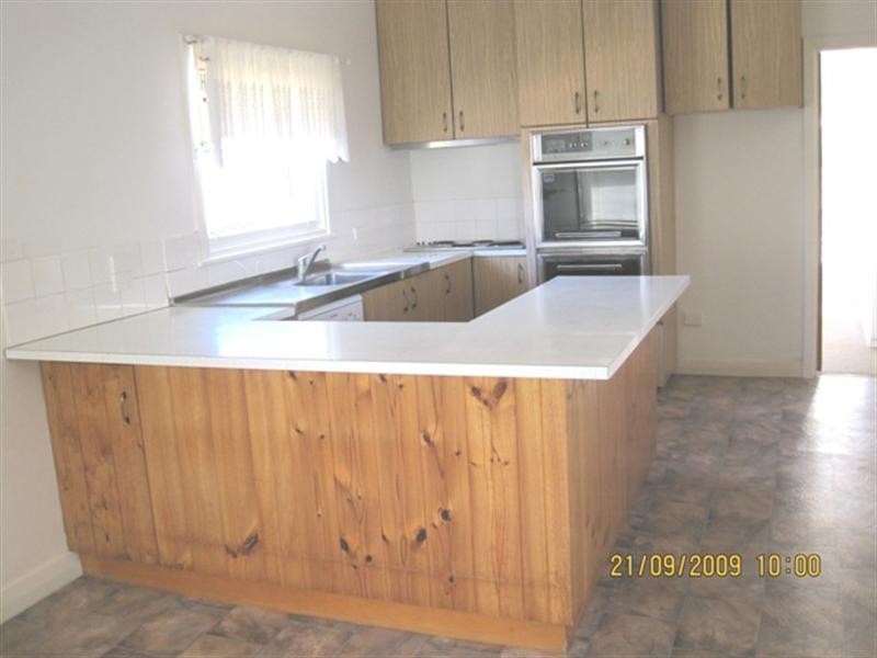 8 Thomson Street, Belmont VIC 3216