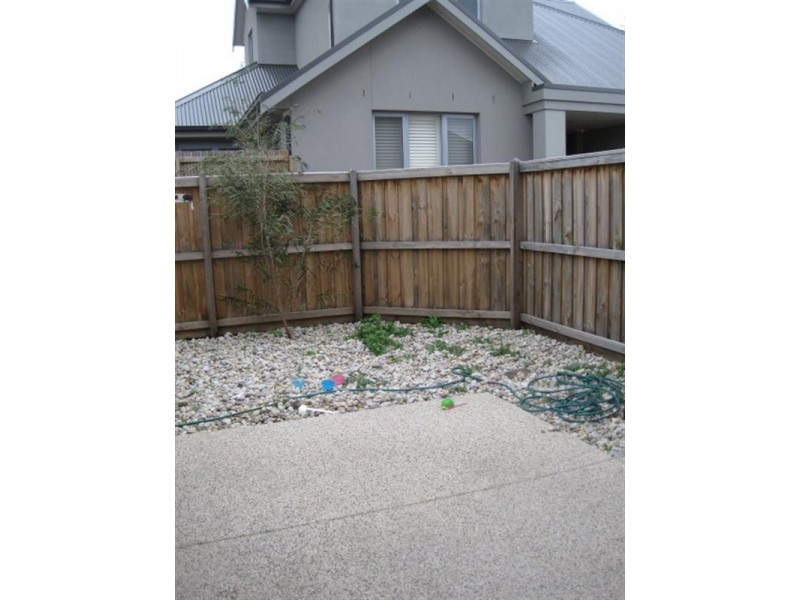 1/44 Mervyn Street, Newtown VIC 3220