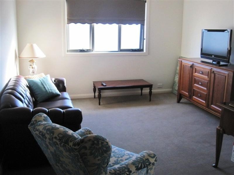 1/44 Mervyn Street, Newtown VIC 3220