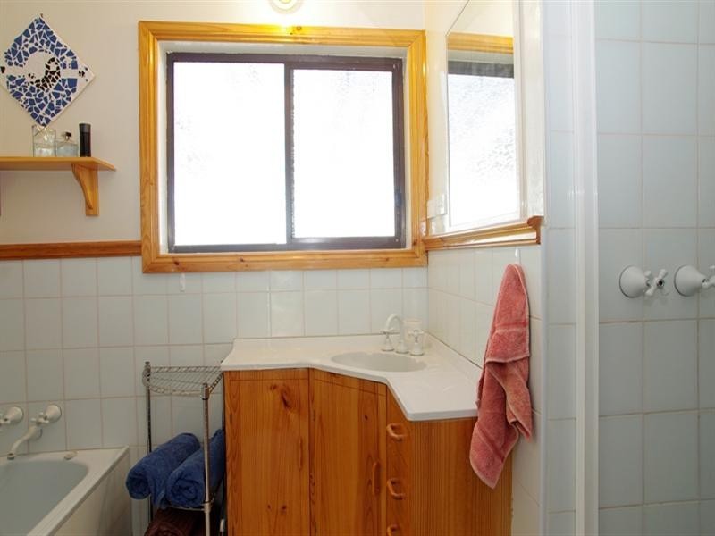 5 Anzac Avenue, Leopold VIC 3224