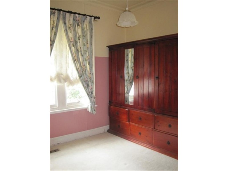 25 Waratah Street, Geelong West VIC 3218