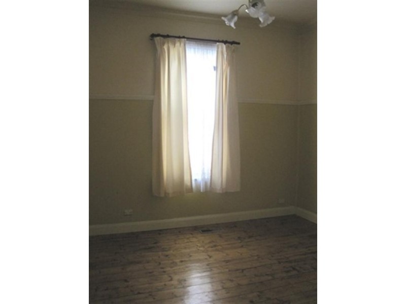 25 Waratah Street, Geelong West VIC 3218