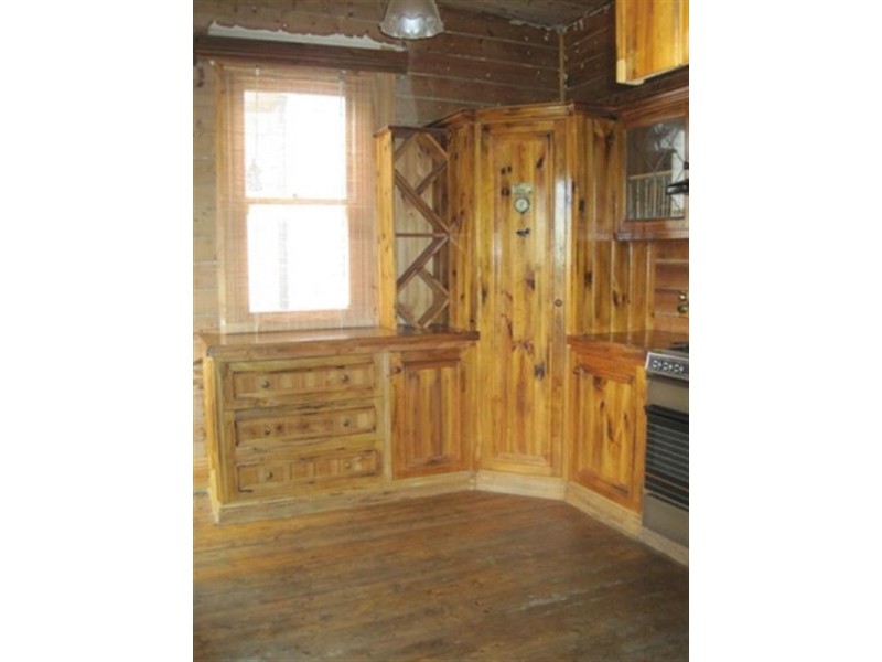 25 Waratah Street, Geelong West VIC 3218