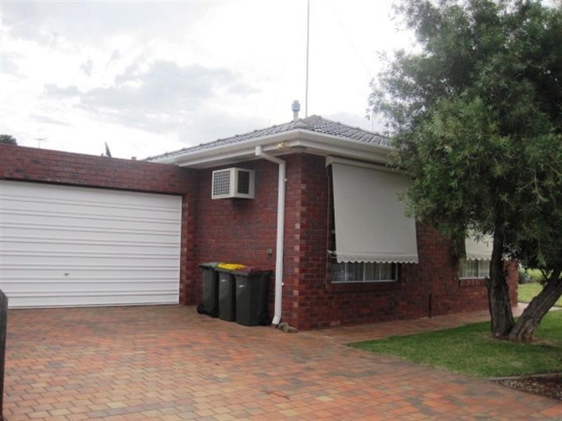 2/12 Glenmire Street, Highton VIC 3216