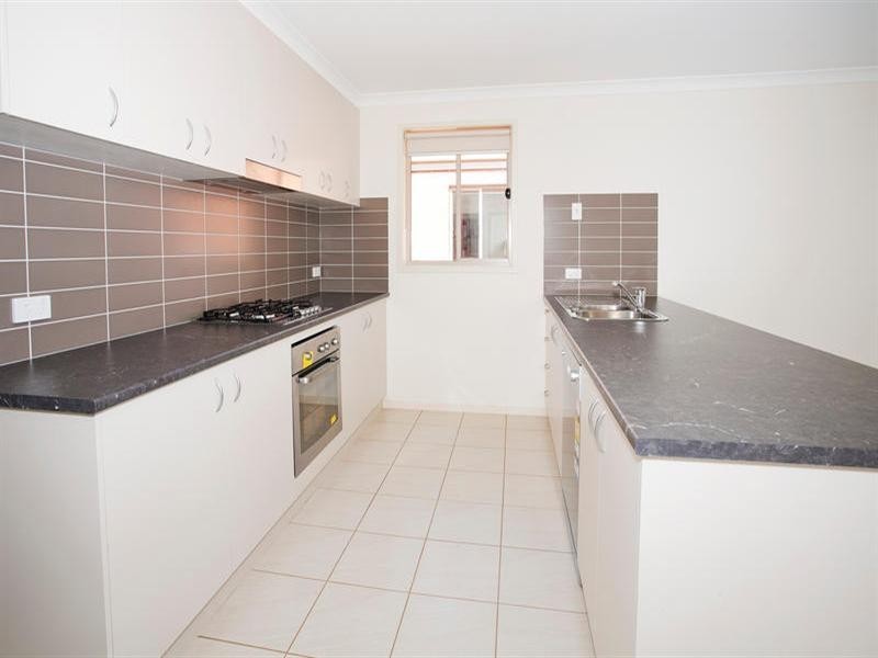 8/20 Trenton Parade, St Albans Park VIC 3219