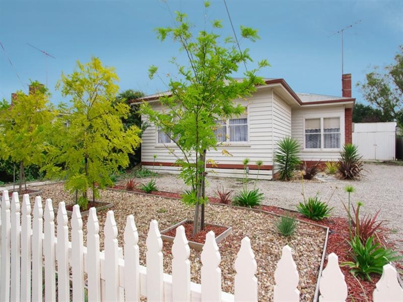 66 Vines Road, Hamlyn Heights VIC 3215