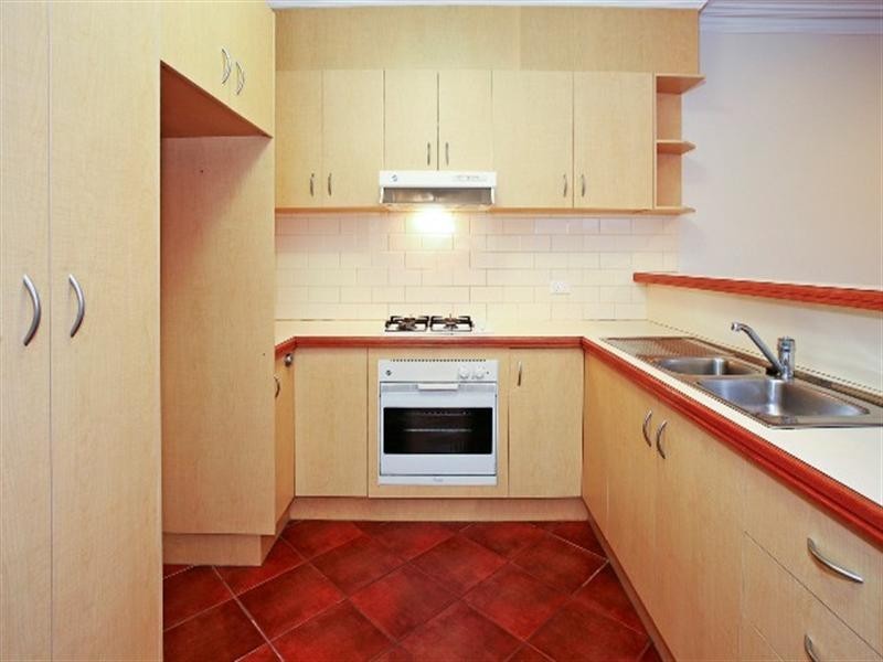 2/81 Weller Street, Geelong West VIC 3218