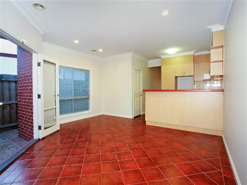 2/81 Weller Street, Geelong West VIC 3218