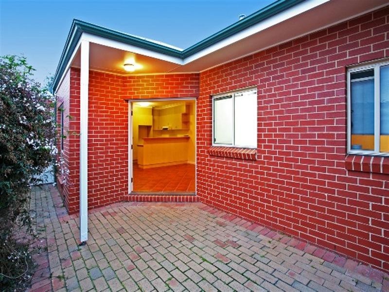 2/81 Weller Street, Geelong West VIC 3218