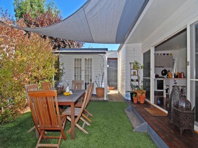 30 Daisy Street, Newtown VIC 3220