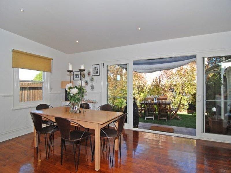 30 Daisy Street, Newtown VIC 3220