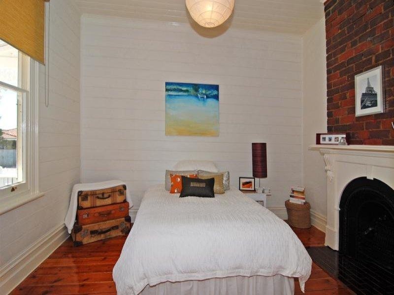 30 Daisy Street, Newtown VIC 3220