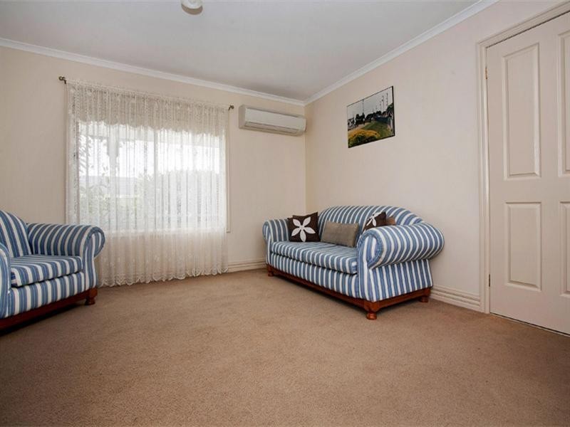 38 Paratone Crescent, St Albans Park VIC 3219