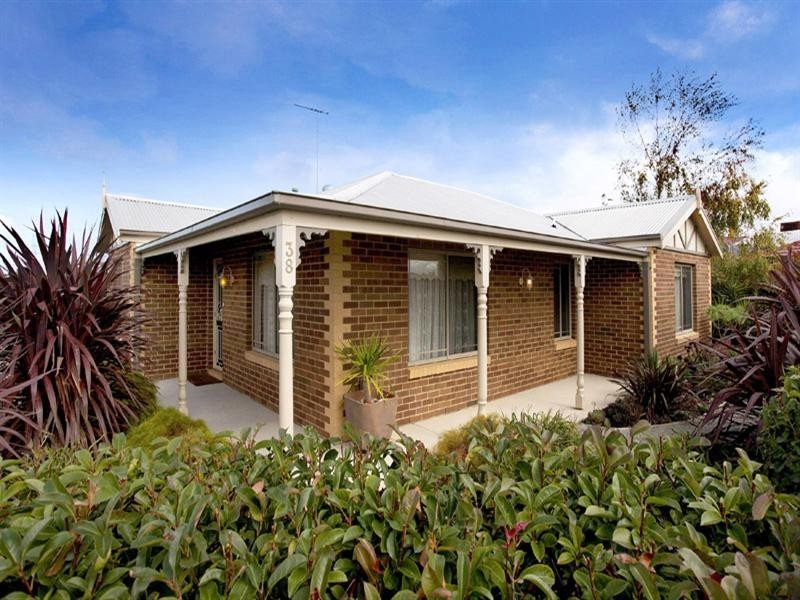 38 Paratone Crescent, St Albans Park VIC 3219