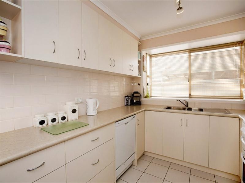31 Carbine Drive, St Albans Park VIC 3219