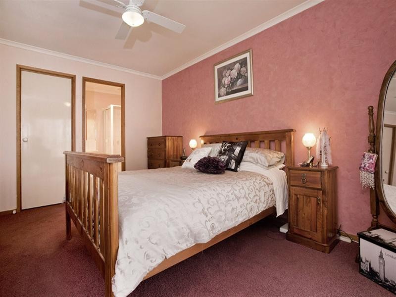 31 Carbine Drive, St Albans Park VIC 3219