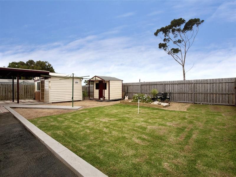 31 Carbine Drive, St Albans Park VIC 3219