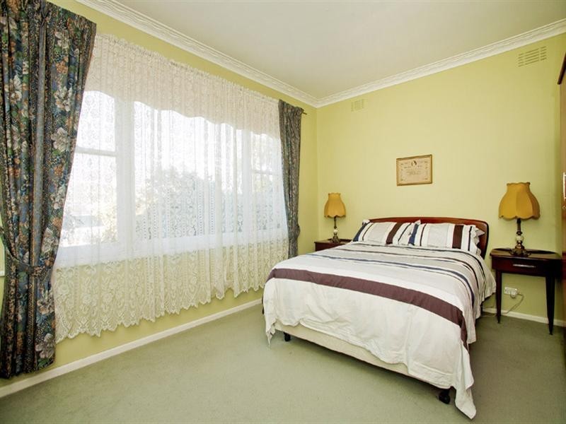 38 Wilsons Road, Newcomb VIC 3219