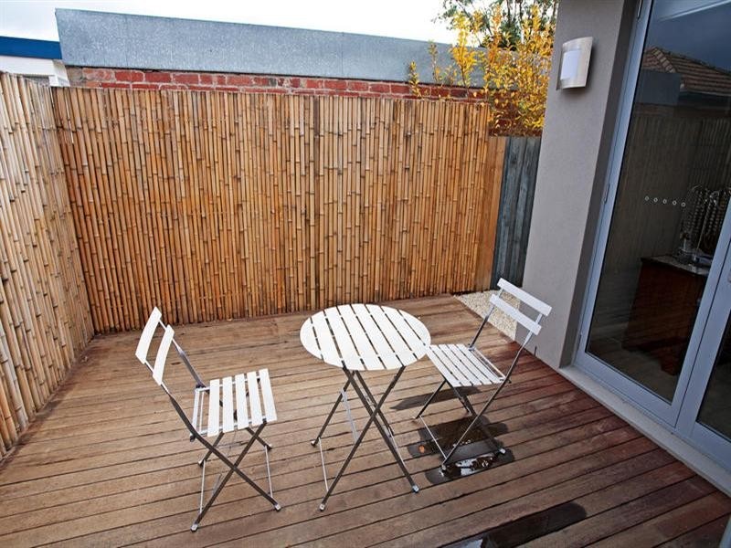 2/44 Mervyn Street, Newtown VIC 3220